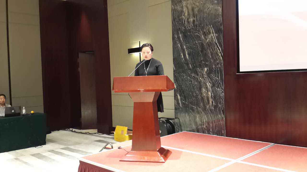 杨力荔.jpg 杨力荔.jpg