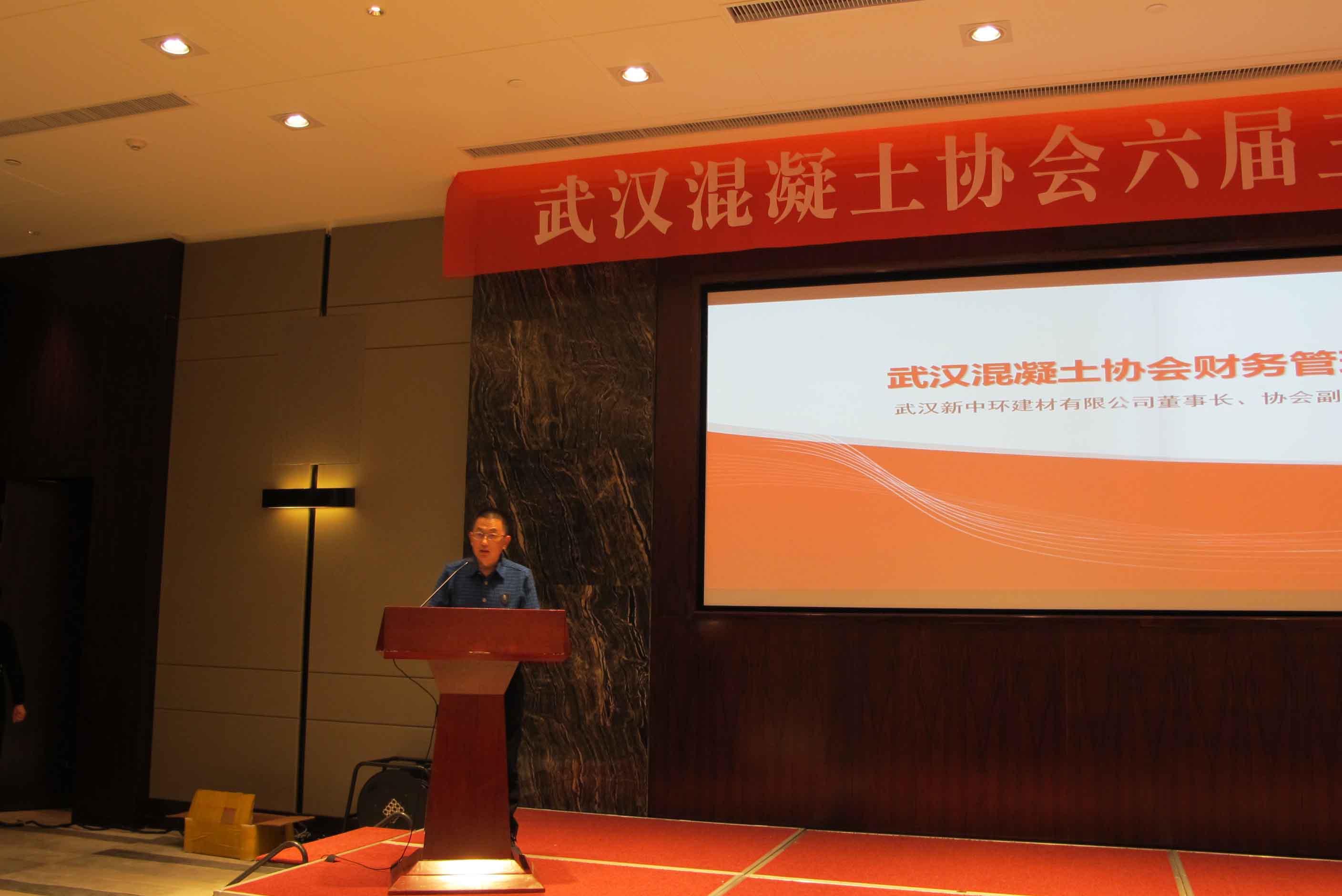 袁晓昌.jpg 袁晓昌.jpg
