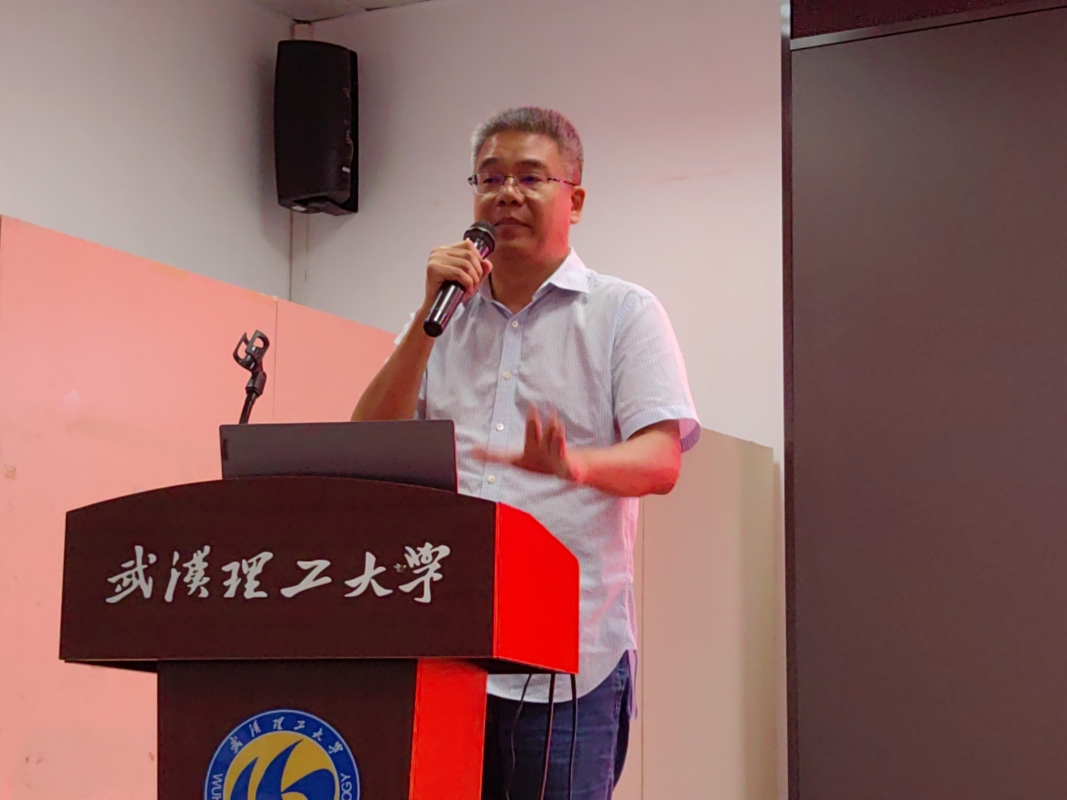 郭会长_副本.jpg 郭会长_副本.jpg