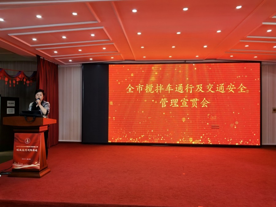 杨力荔_副本.jpg