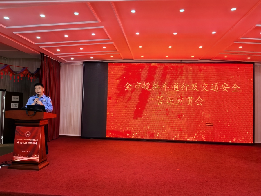 袁敬科长2_副本.jpg 袁敬科长2_副本.jpg