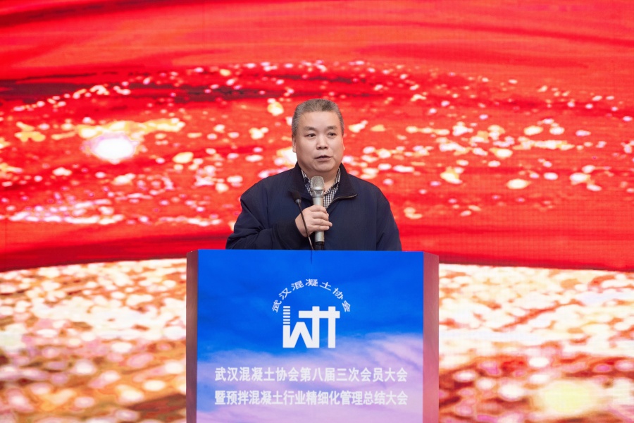 杨建春_副本.jpg 杨建春_副本.jpg