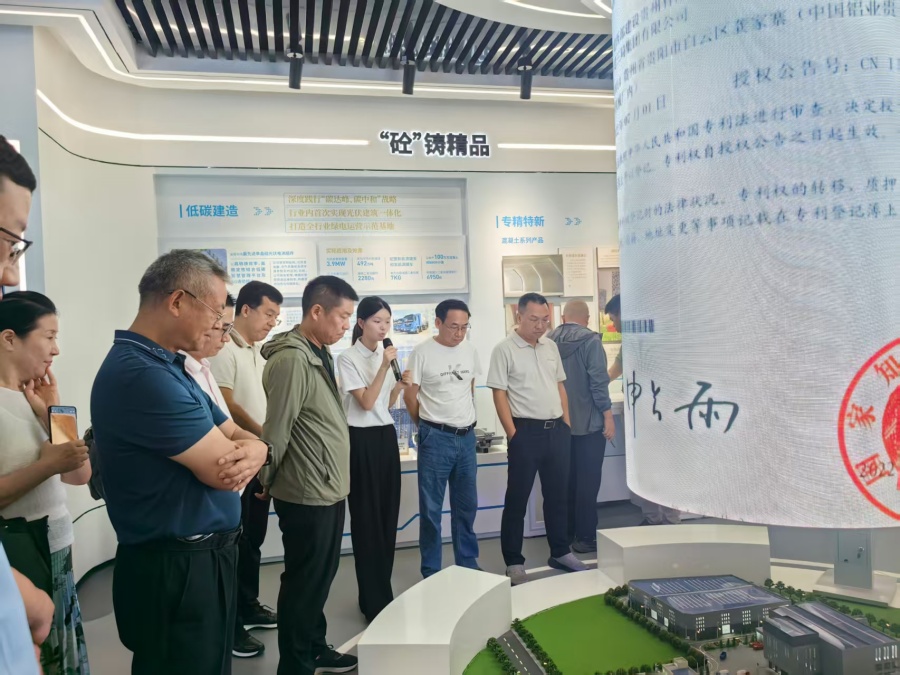 西部建设座谈1_副本.jpg