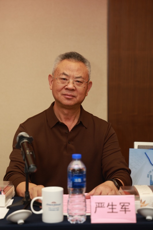 严生军2.jpg